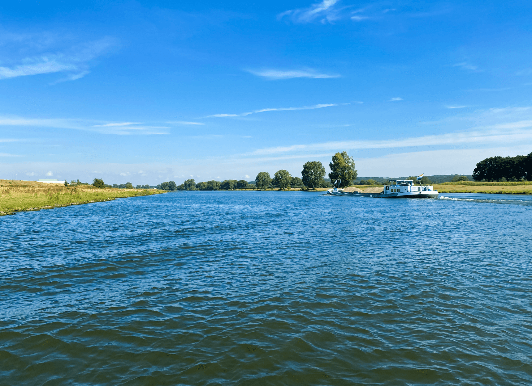 Discover the Kraaijenbergse Plassen near Boutique Hotel De Bungelaer (QL) – Beers, North Brabant, The Netherlands